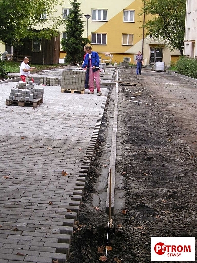 Rekonstrukce vnitrobloku sídliště Budovatelů – fotografie 2